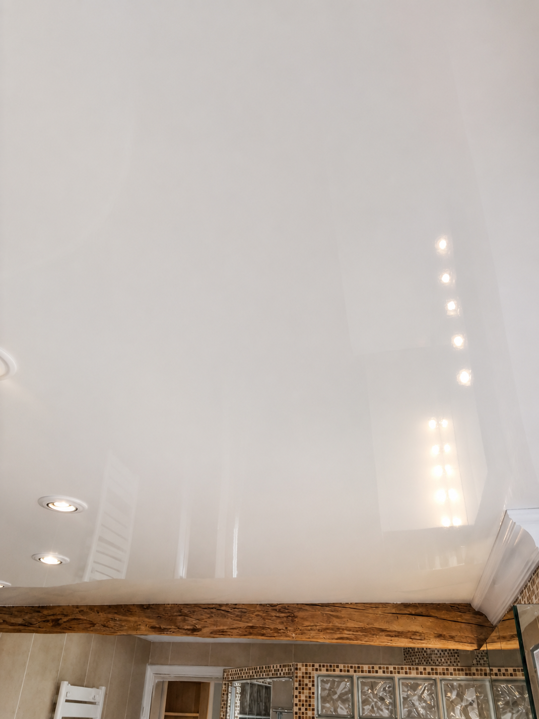 Plafond laqué brillant réalisé à Septeuil